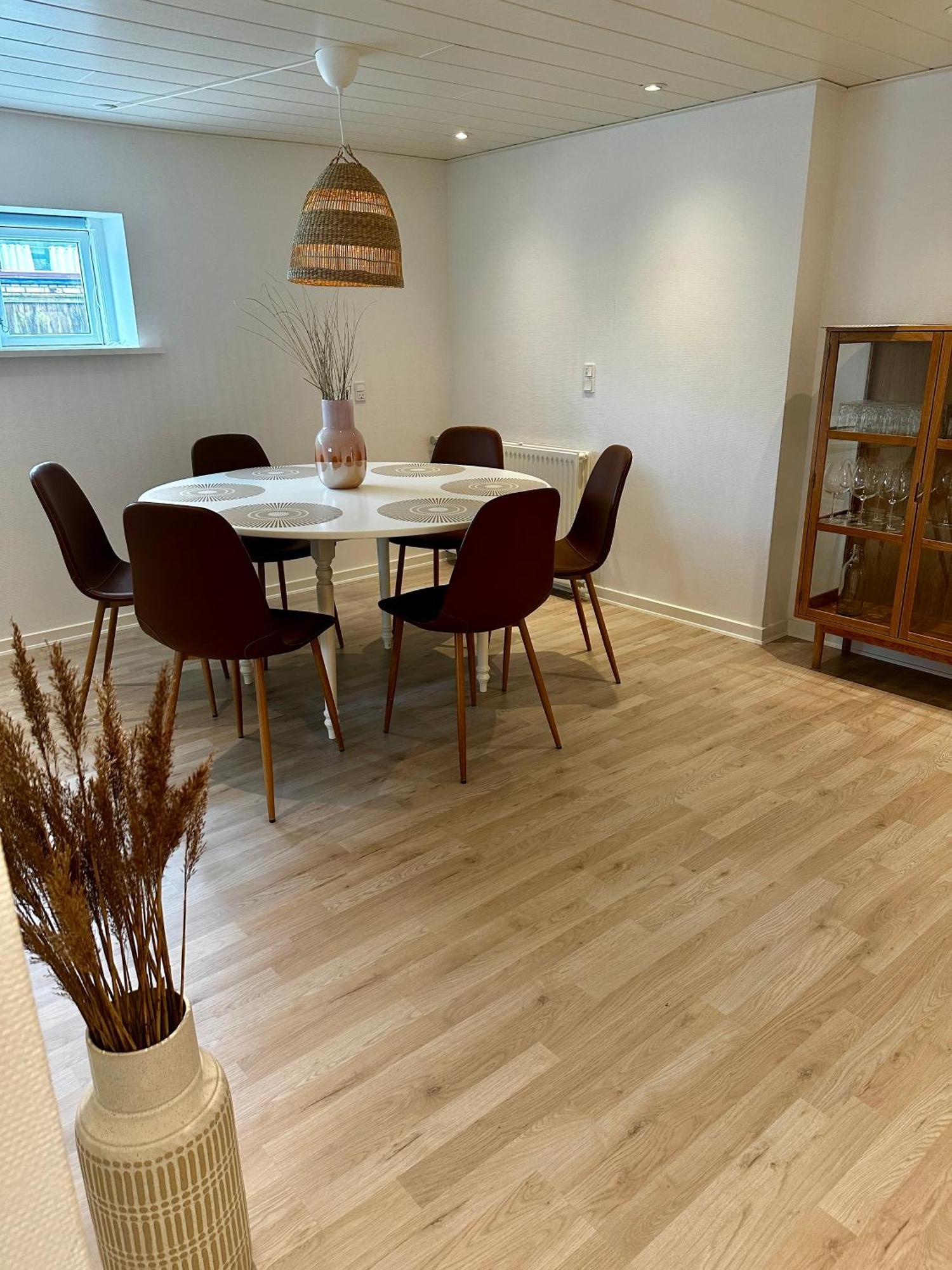 Skon Lejlighed Med Egen Terrasse Og Have Taet Pa Centrum I Skagen Exteriör bild