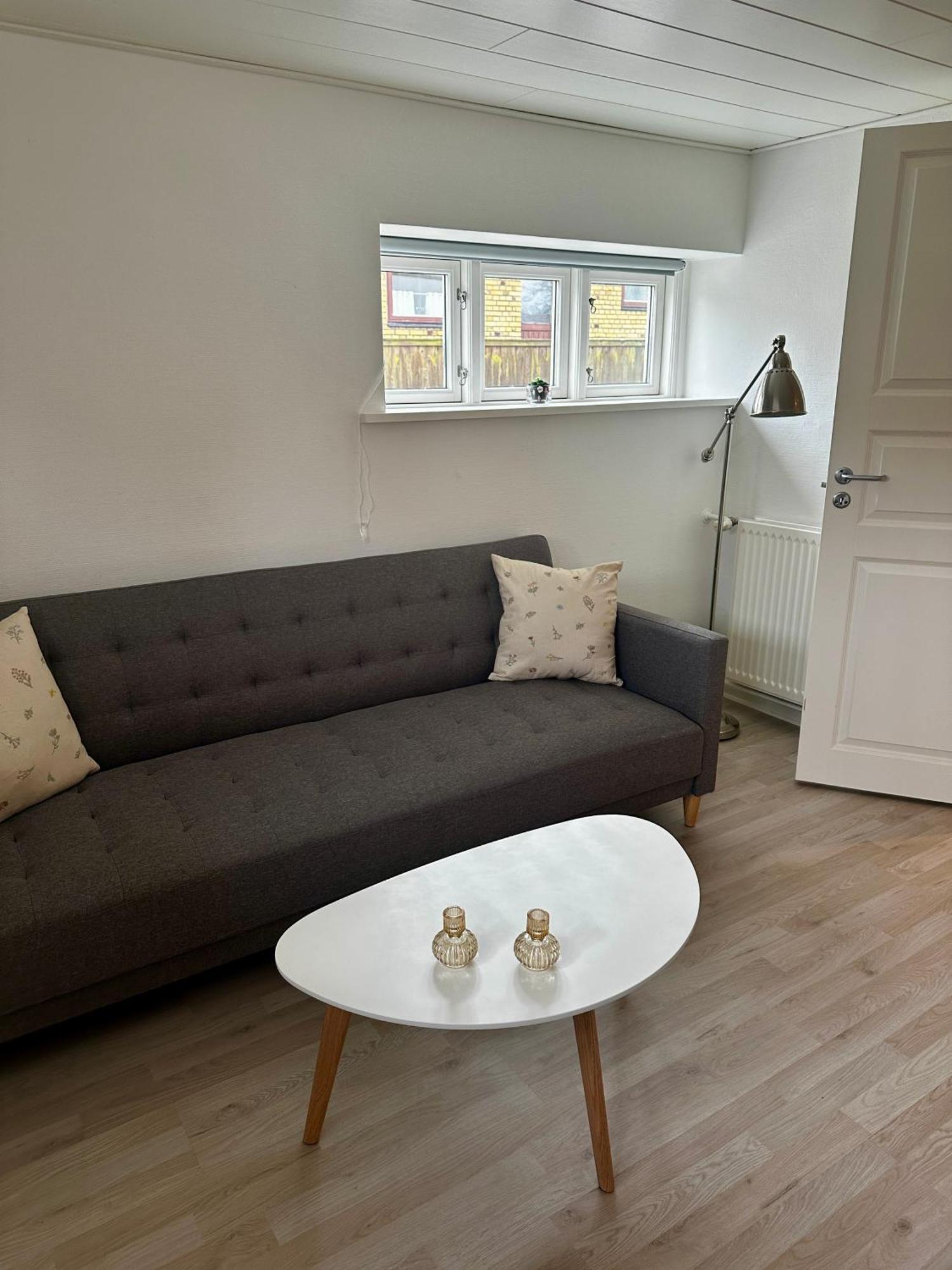 Skon Lejlighed Med Egen Terrasse Og Have Taet Pa Centrum I Skagen Exteriör bild